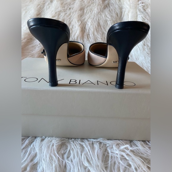 ⭐️NWT⭐️ Tony Bianco Shirley Mule, Size 9.5, Beech & Black - Picture 15 of 16